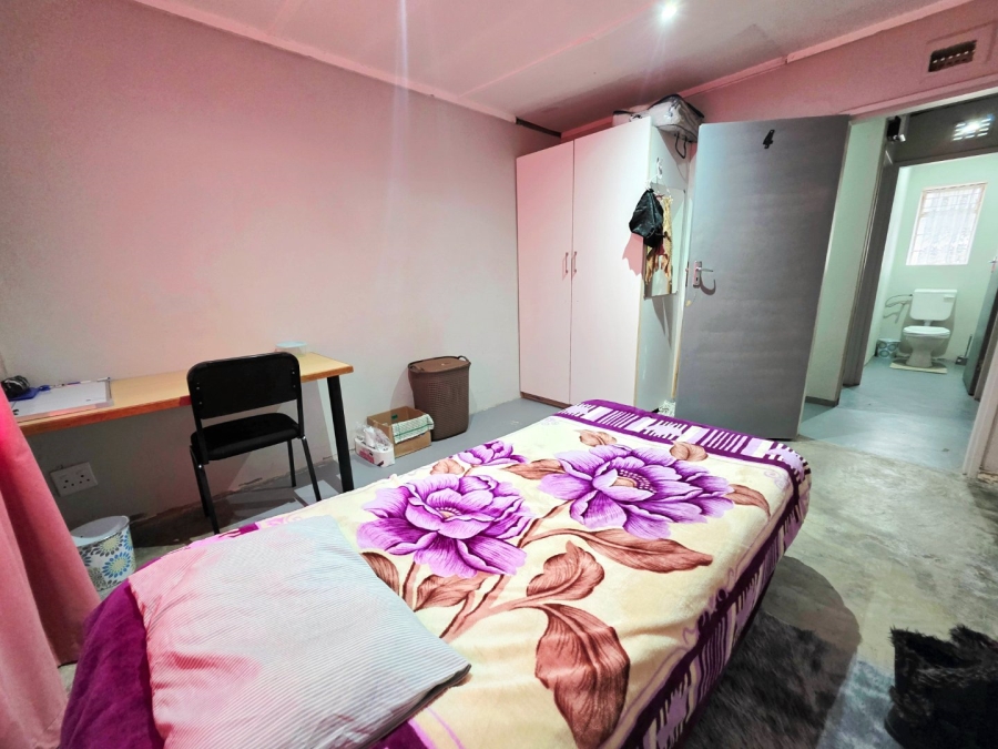11 Bedroom Property for Sale in Brandwag Free State